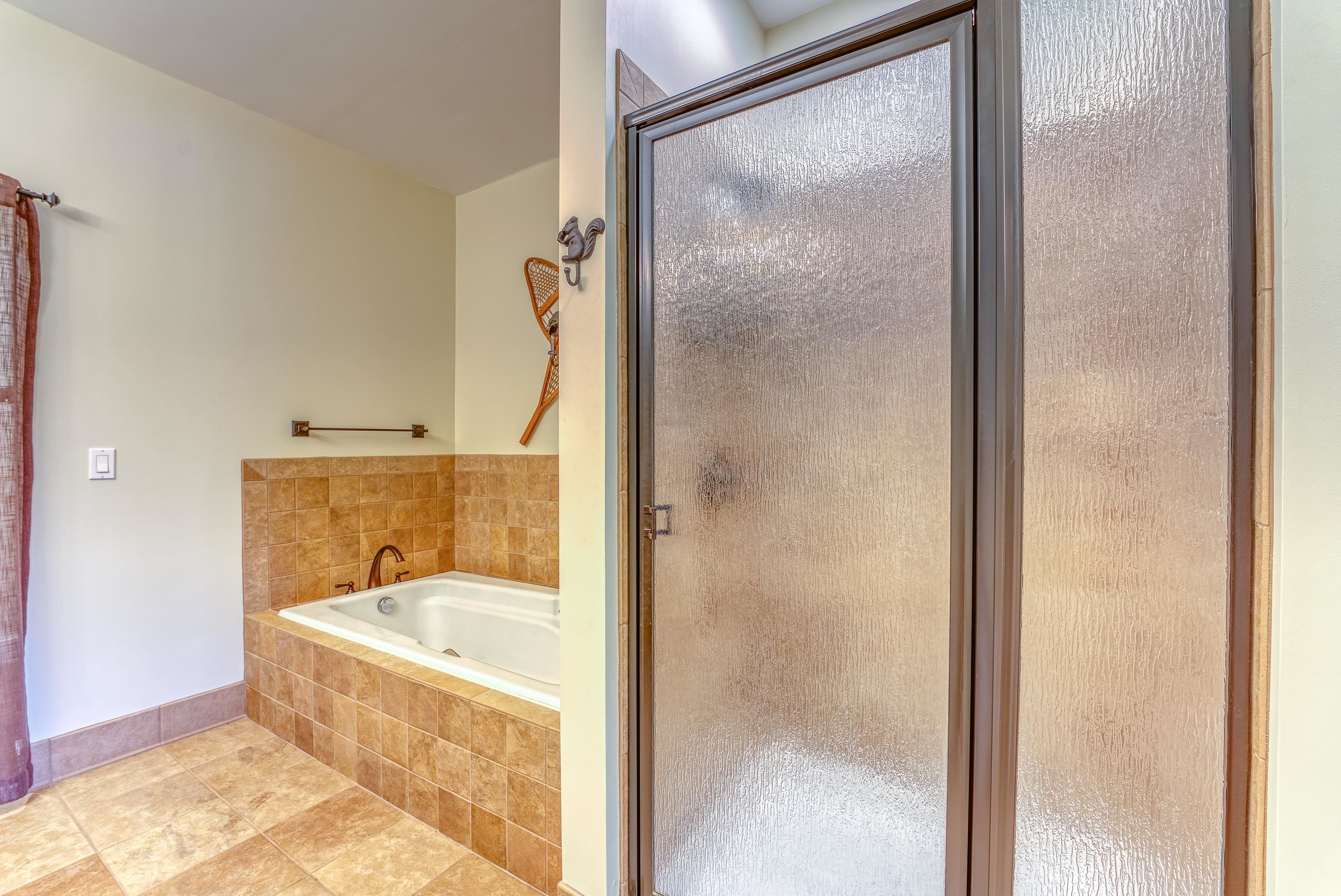 21 Riverside Terrace Drive, Unit 4E Lincoln, NH 03251 - Photo 17 of 36