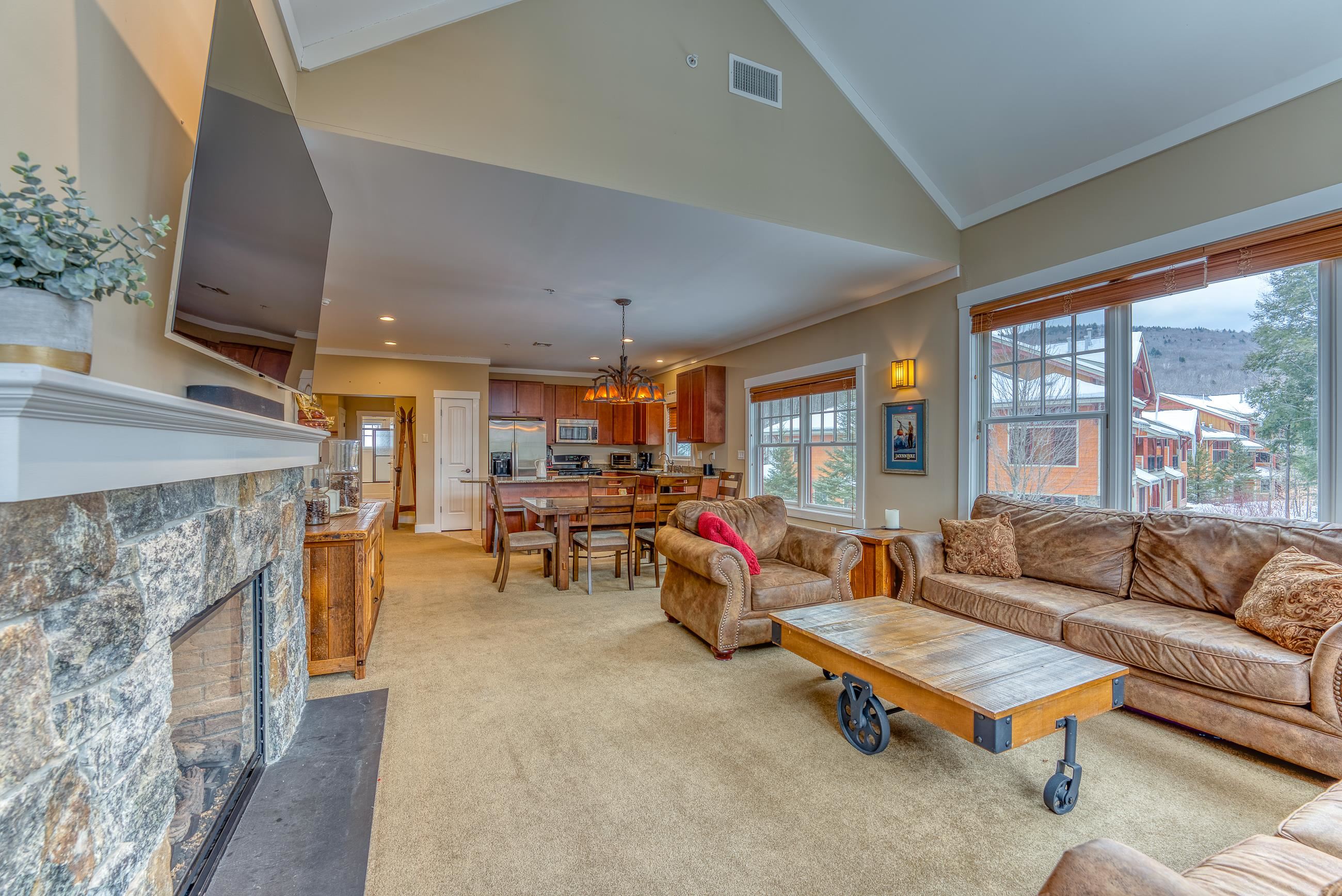 21 Riverside Terrace Drive, Unit 4E Lincoln, NH 03251 - Photo 5 of 36