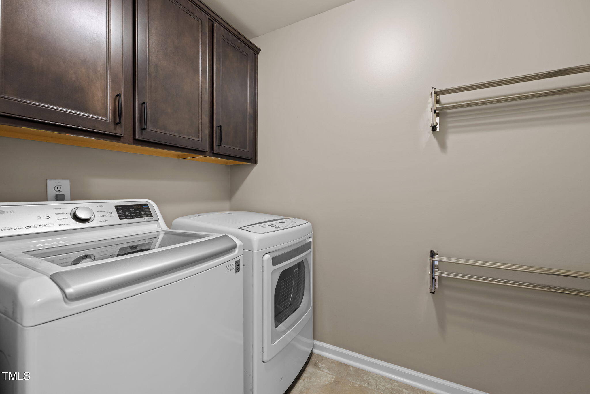 233 Oakmere Drive Cary, NC 27513 - Photo 30 of 37 36-web-or-mls-5Z8A3416