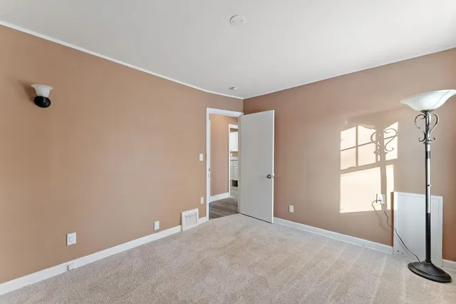 $319,900 | 548 5th Avenue South, South St. Paul, MN 55075