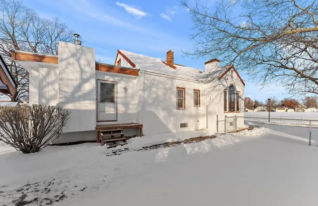 $319,900 | 548 5th Avenue South, South St. Paul, MN 55075