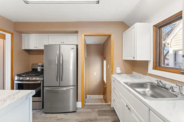 $319,900 | 548 5th Avenue South, South St. Paul, MN 55075