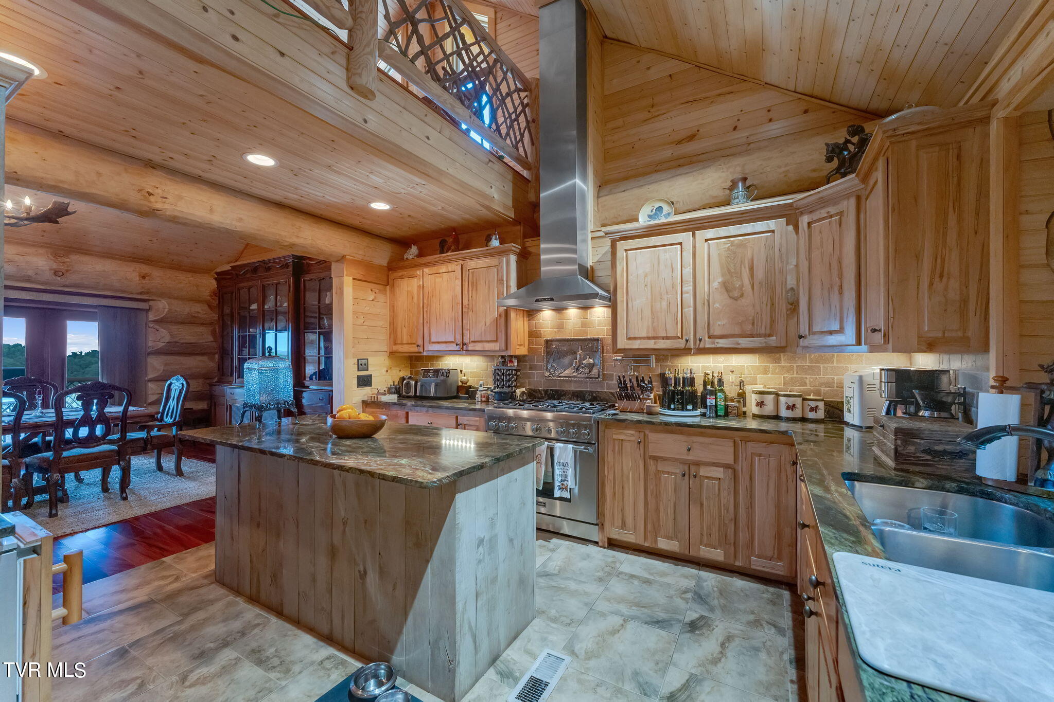 2835 Cross Mountain Road Shady Valley, TN 37688 - Photo 12 of 57 50-web-or-mls-DSC07717 2