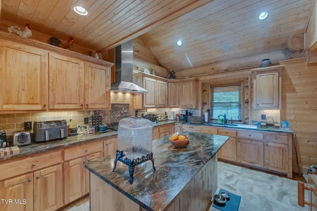 $2,420,000 | 2835 Cross Mountain Road, Shady Valley, TN 37688