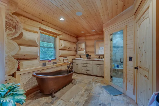 $2,420,000 | 2835 Cross Mountain Road, Shady Valley, TN 37688