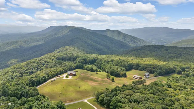$2,420,000 | 2835 Cross Mountain Road, Shady Valley, TN 37688