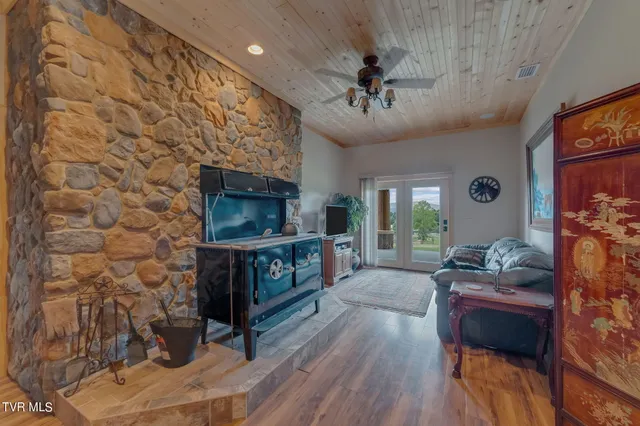 $2,420,000 | 2835 Cross Mountain Road, Shady Valley, TN 37688