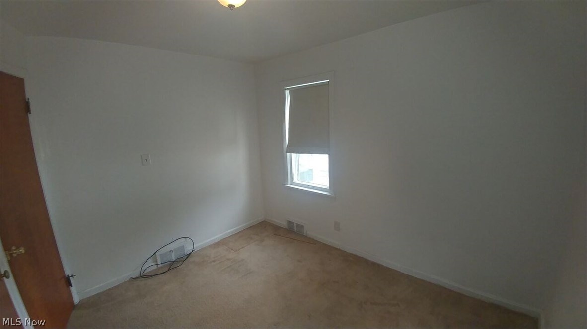 4197 Verona Road Cleveland, OH 44121 - Photo 15 of 34