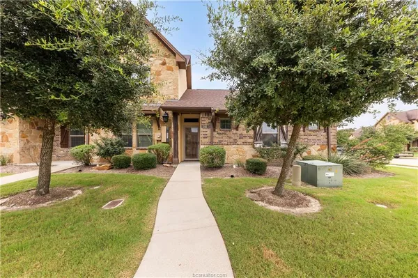$2,200 | 141 Armored Avenue, College Station, TX 77845