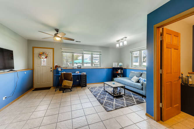 2210 Savannah Road Elgin, IL 60123 - Photo 14 of 27