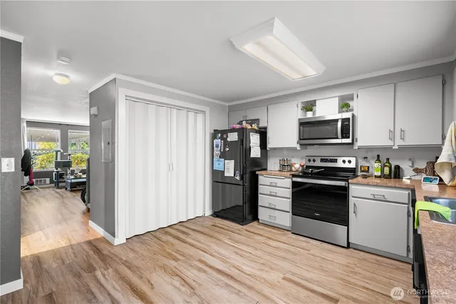 $320,000 | 2621 Mountain View Avenue West, Unit 9B, Tacoma, WA 98466