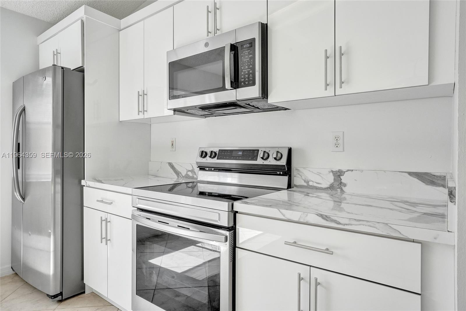 2421 Southwest 103rd Way Miramar, FL 33025 - Photo 3 of 28