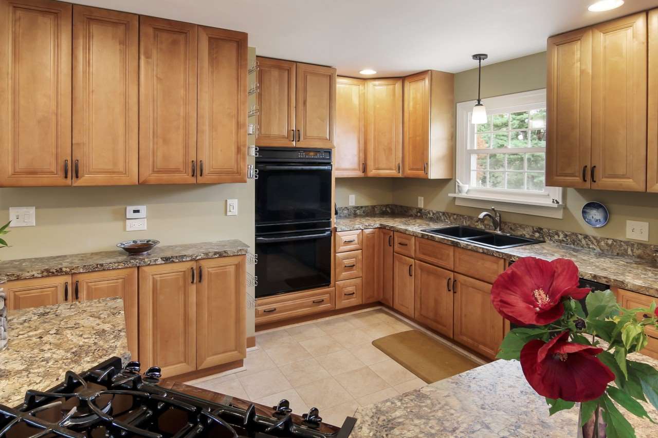 5734 Apple Valley Road Williamsburg, MI 49690 - Photo 8 of 34 1879440-7.JPG