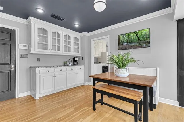 $575,000 | 1308 Northeast Sunny Creek Lane, Blue Springs, MO 64014