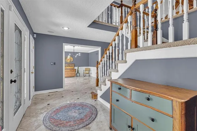 $575,000 | 1308 Northeast Sunny Creek Lane, Blue Springs, MO 64014