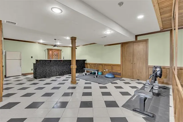 $575,000 | 1308 Northeast Sunny Creek Lane, Blue Springs, MO 64014