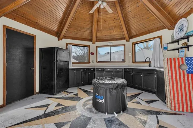 $575,000 | 1308 Northeast Sunny Creek Lane, Blue Springs, MO 64014