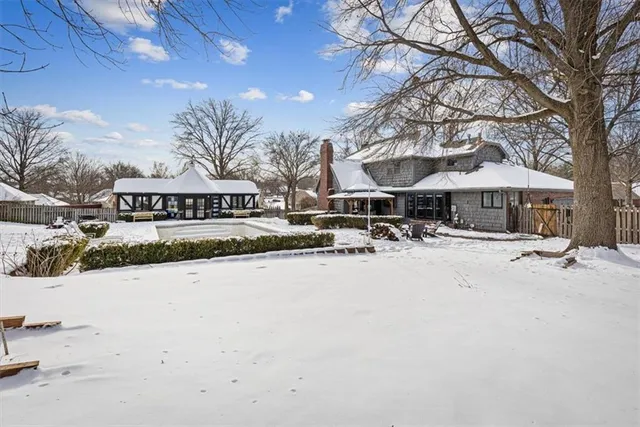 $575,000 | 1308 Northeast Sunny Creek Lane, Blue Springs, MO 64014