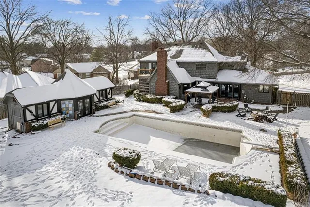 $575,000 | 1308 Northeast Sunny Creek Lane, Blue Springs, MO 64014