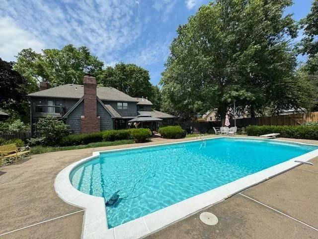 $575,000 | 1308 Northeast Sunny Creek Lane, Blue Springs, MO 64014