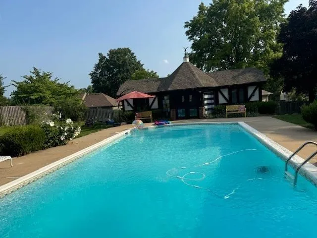 $575,000 | 1308 Northeast Sunny Creek Lane, Blue Springs, MO 64014