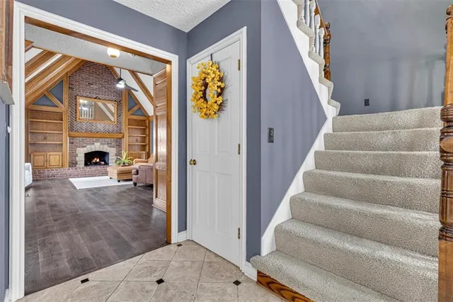 $575,000 | 1308 Northeast Sunny Creek Lane, Blue Springs, MO 64014