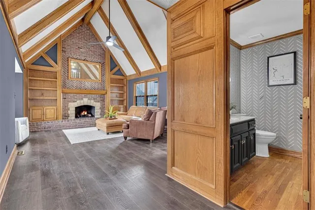 $575,000 | 1308 Northeast Sunny Creek Lane, Blue Springs, MO 64014