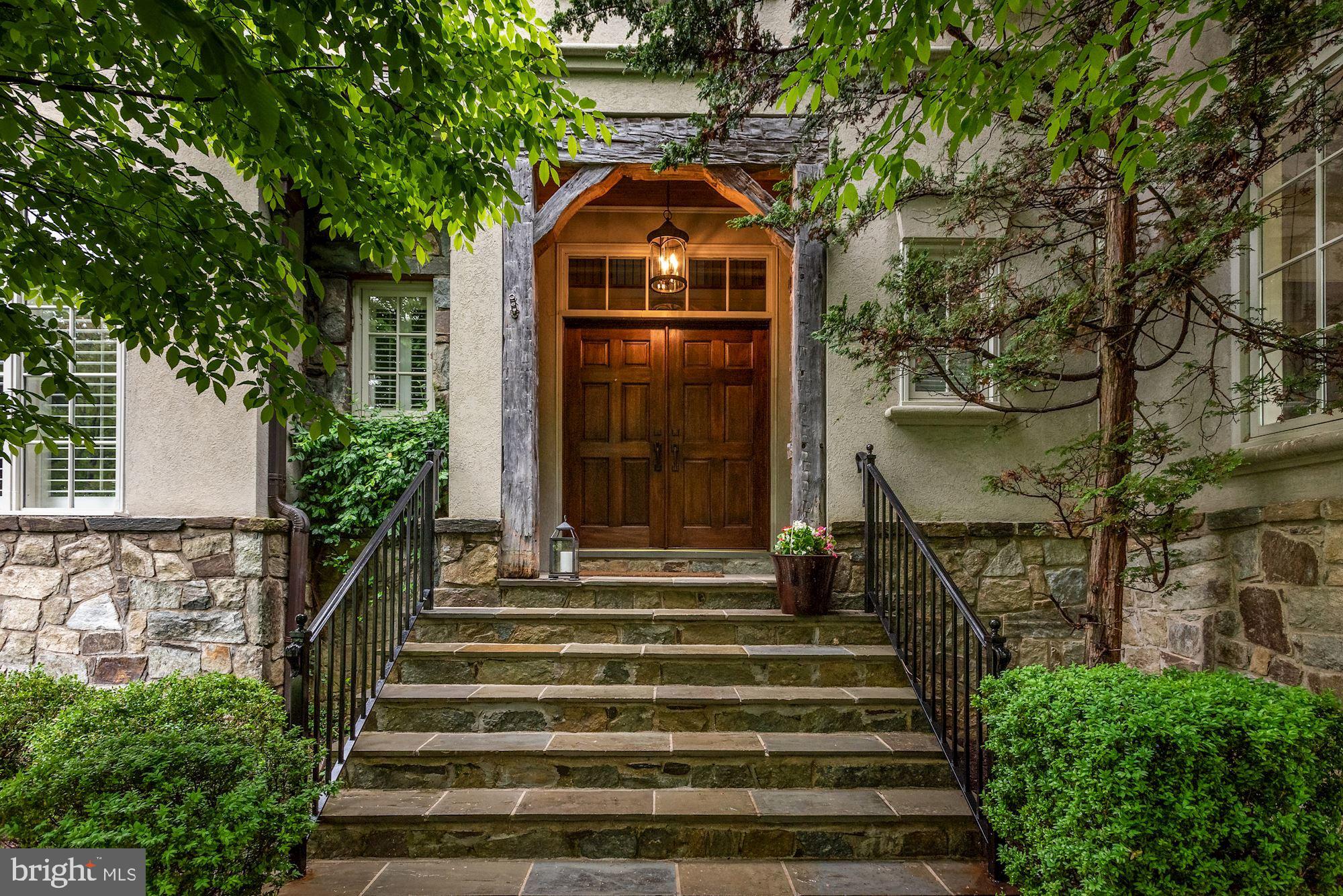 940 Swinks Mill Road McLean, VA 22102 - Photo 1 of 20 Entrance