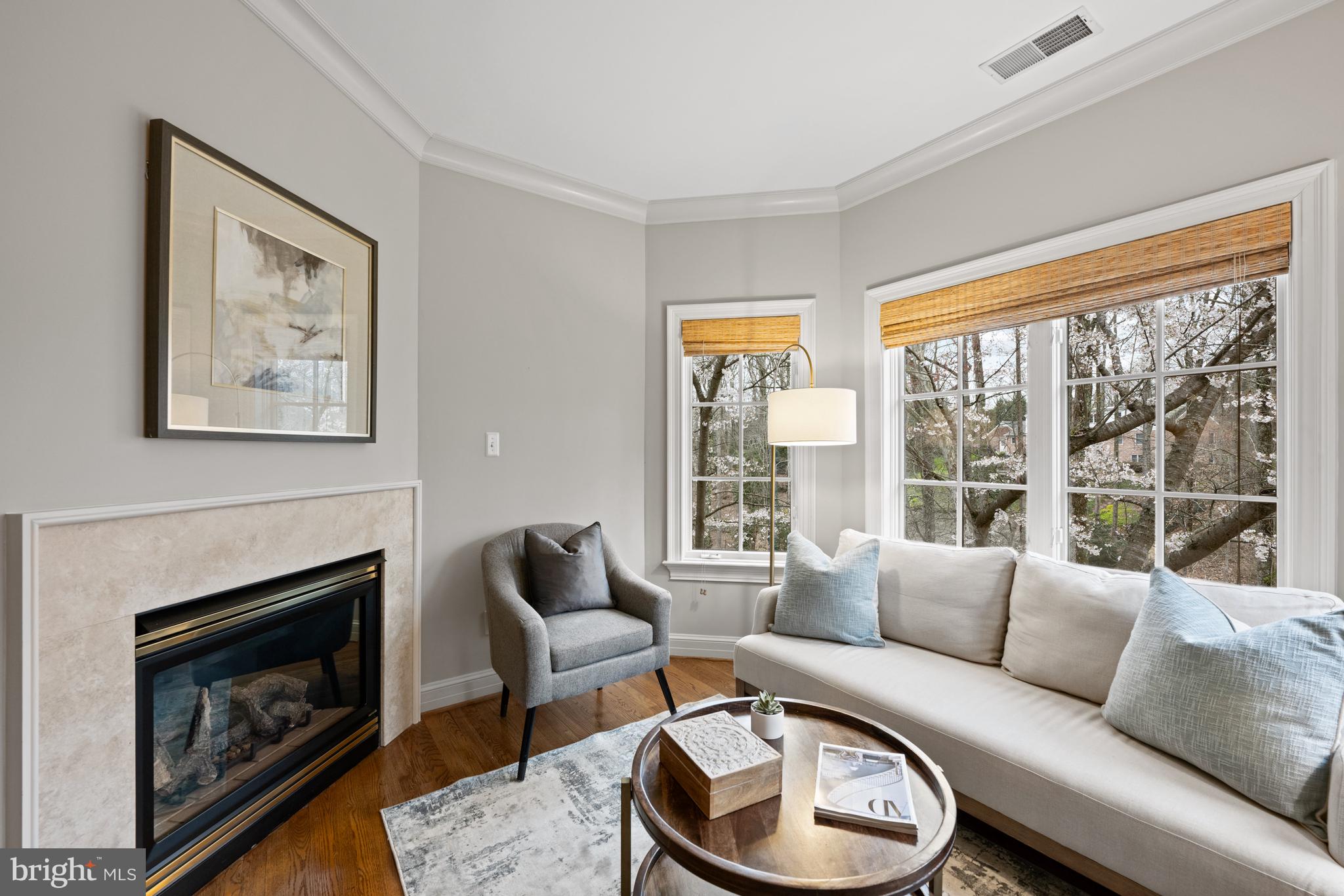 940 Swinks Mill Road McLean, VA 22102 - Photo 11 of 20 Owner's Sitting Room