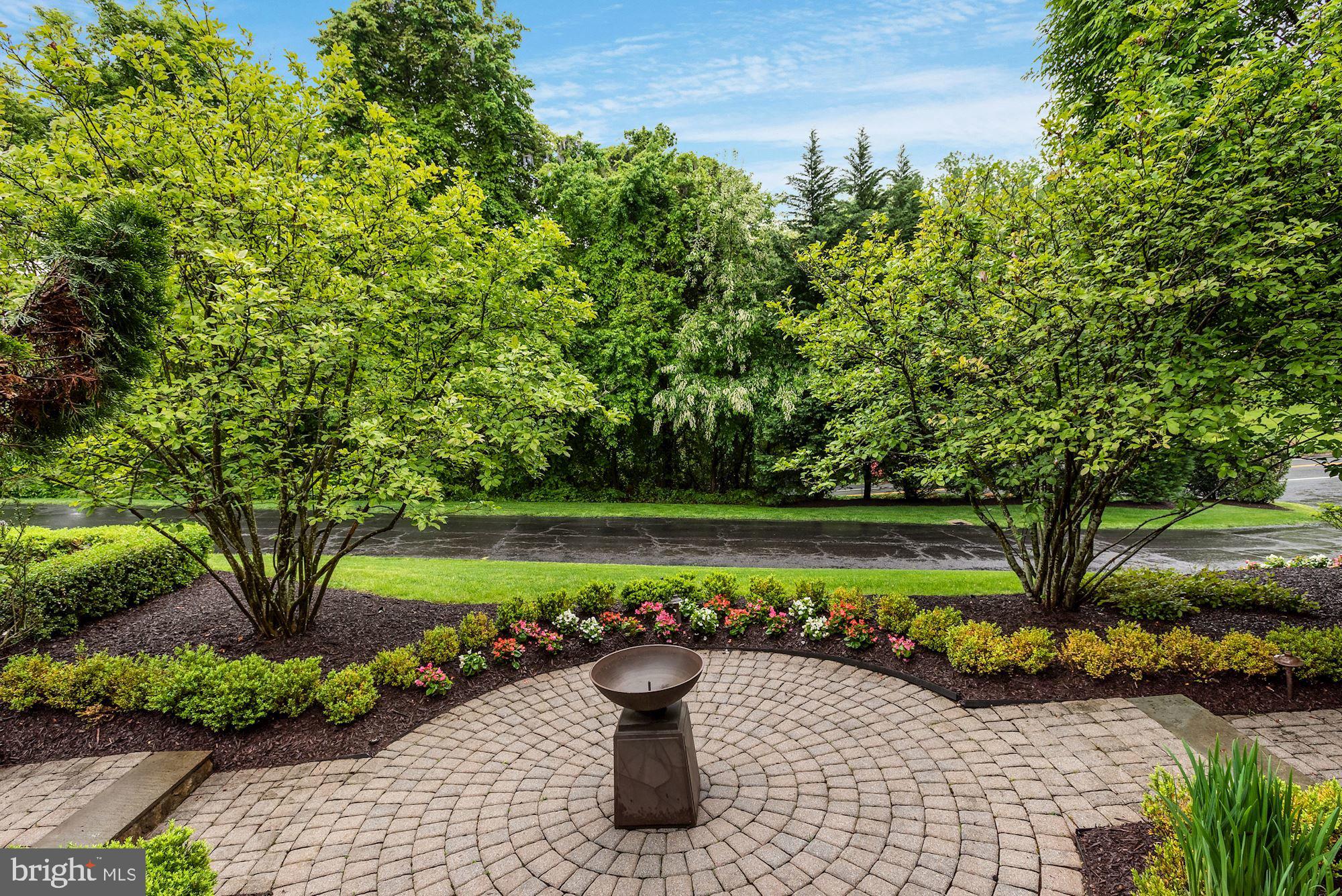 940 Swinks Mill Road McLean, VA 22102 - Photo 16 of 20 Garden