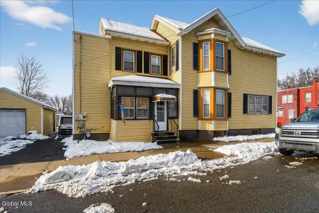 $210,000 | 44 Pine Street, Rensselaer, NY 12144
