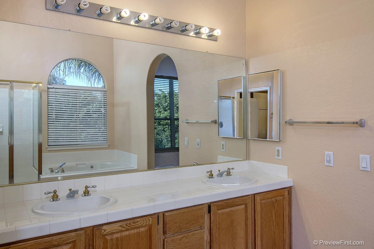 1096 Funquest Drive Fallbrook, CA 92028 - Photo 20 of 25