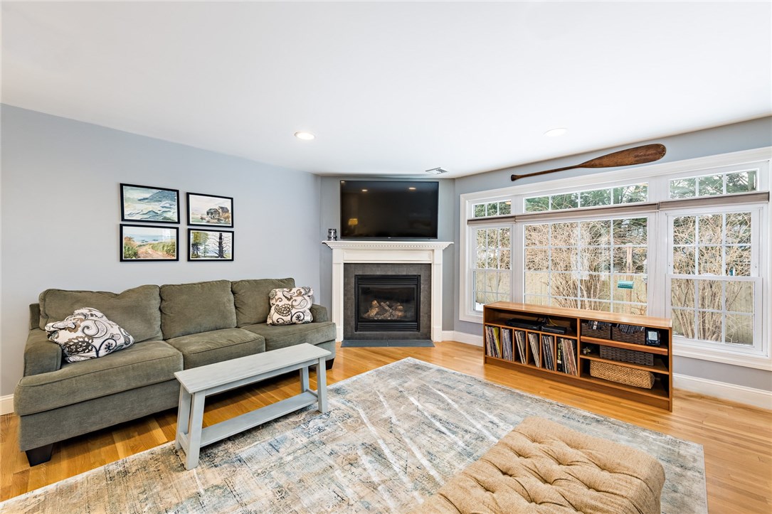 14 Harbour Road Barrington, RI 02806 - Photo 9 of 35 Family Room from right corner