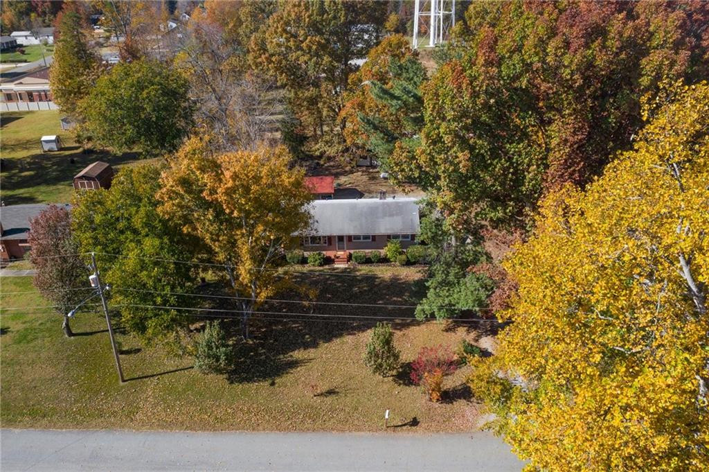 1326 Swann Road Burlington, NC 27217 - Photo 11 of 36 Gallery Image 11