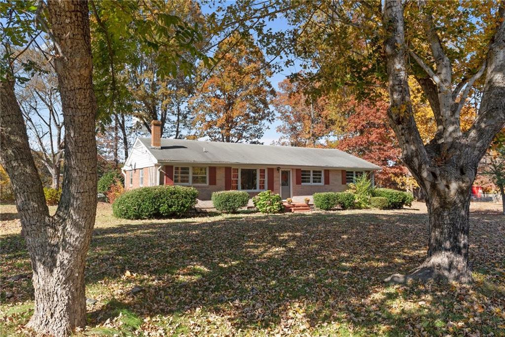 1326 Swann Road Burlington, NC 27217 - Photo 2 of 36 Gallery Image 2