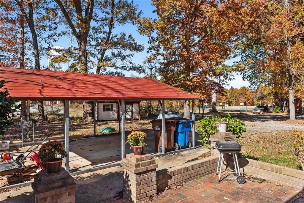 1326 Swann Road Burlington, NC 27217 - Photo 7 of 36 Gallery Image 7