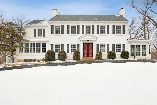 $1,250,000 | 361 S Bateman Circle, Barrington Hills, IL 60010