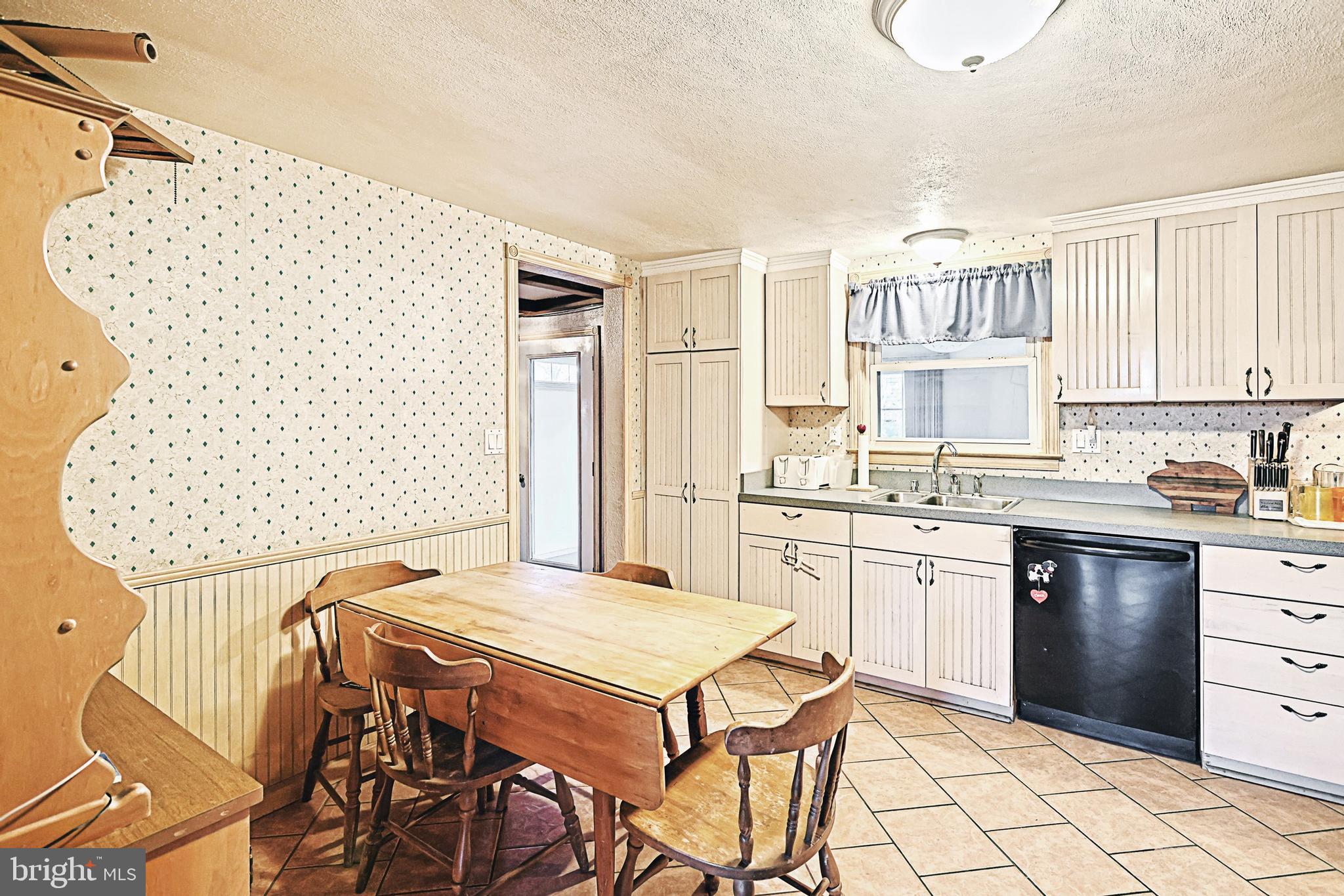 126 Winterstown Road Red Lion, PA 17356 - Photo 9 of 35