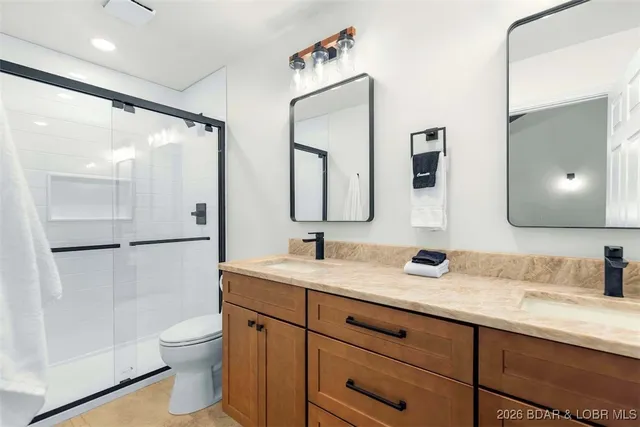 $1,100,000 | 740 Mistwood Bluff Road, Camdenton, MO 65020