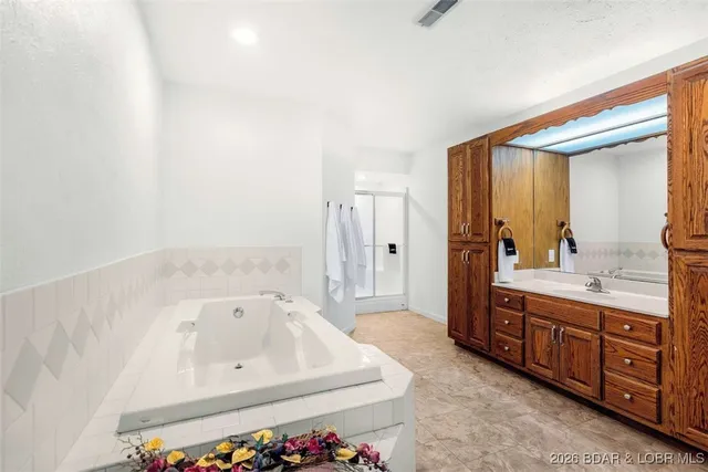 $1,100,000 | 740 Mistwood Bluff Road, Camdenton, MO 65020