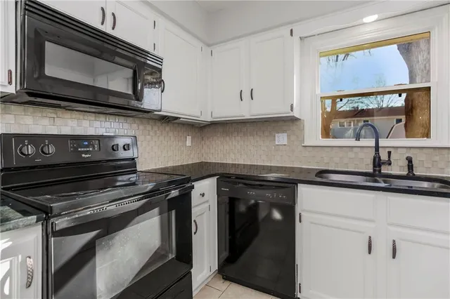 $270,000 | 321 Southeast Greystone Drive, Lee's Summit, MO 64063