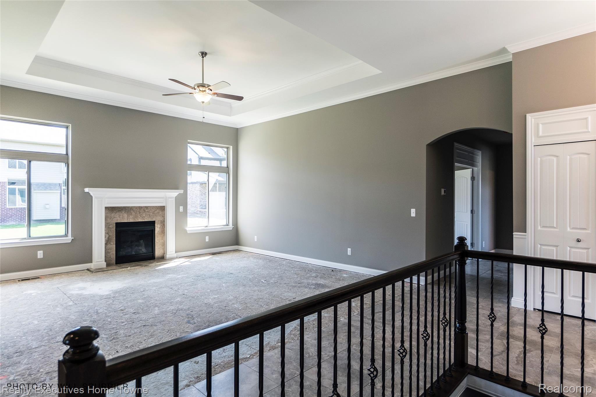 21982 Rivanna Drive Macomb, MI 48044 - Photo 7 of 22 LivingRoom (2).jpg