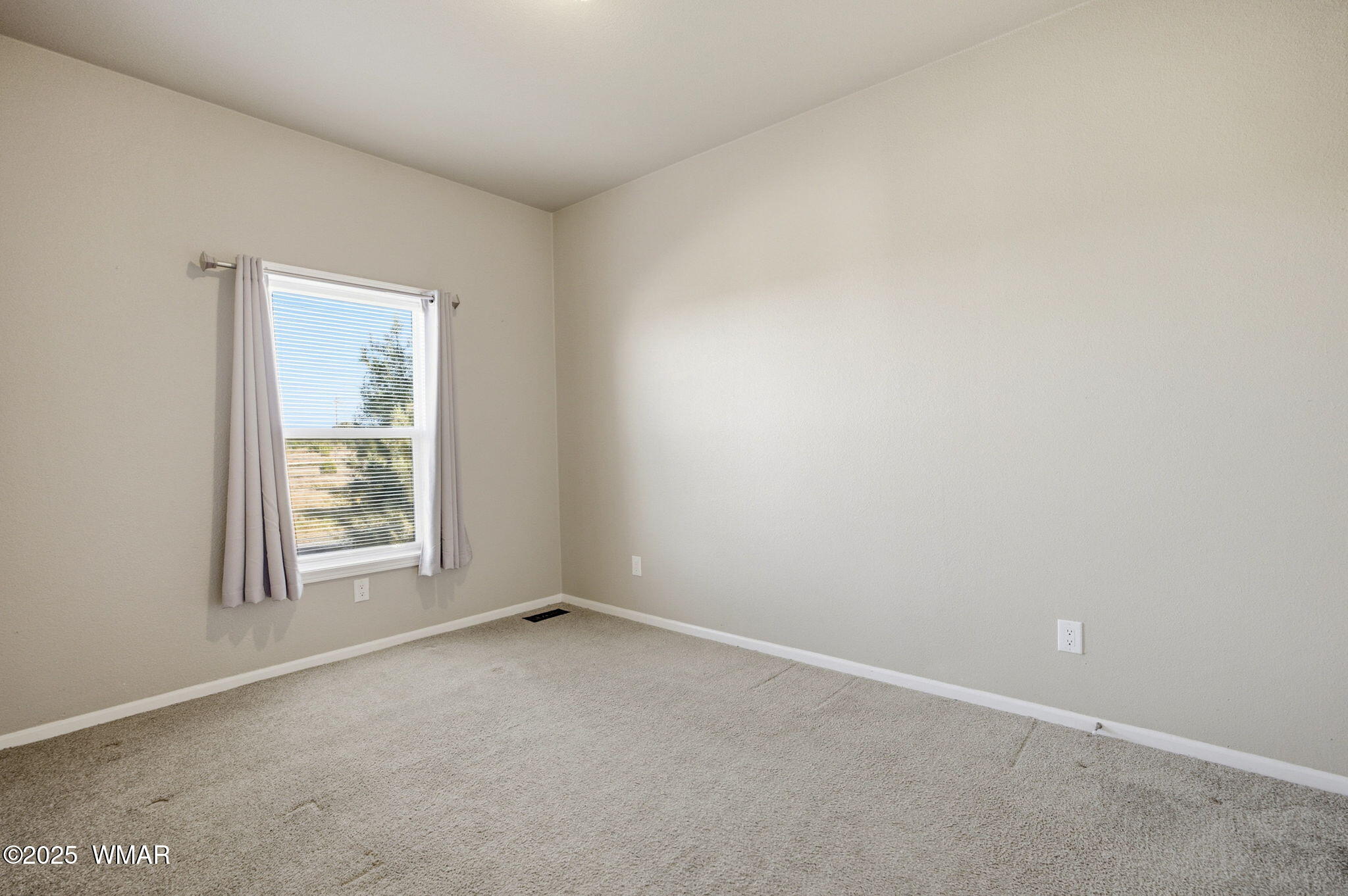 1872 Simpson Well Road Show Low, AZ 85901 - Photo 20 of 31 Gallery Image 20