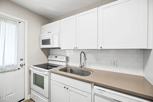 $260,000 | 2100 West Beach Drive, Unit P202, Panama City, FL 32401