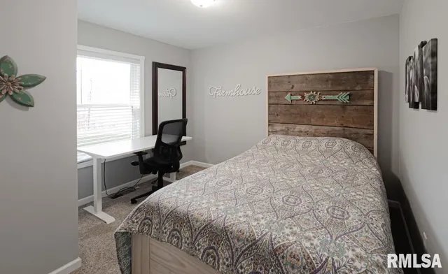 $225,000 | 490 Beech Hollow Road, Harrisburg, IL 62946