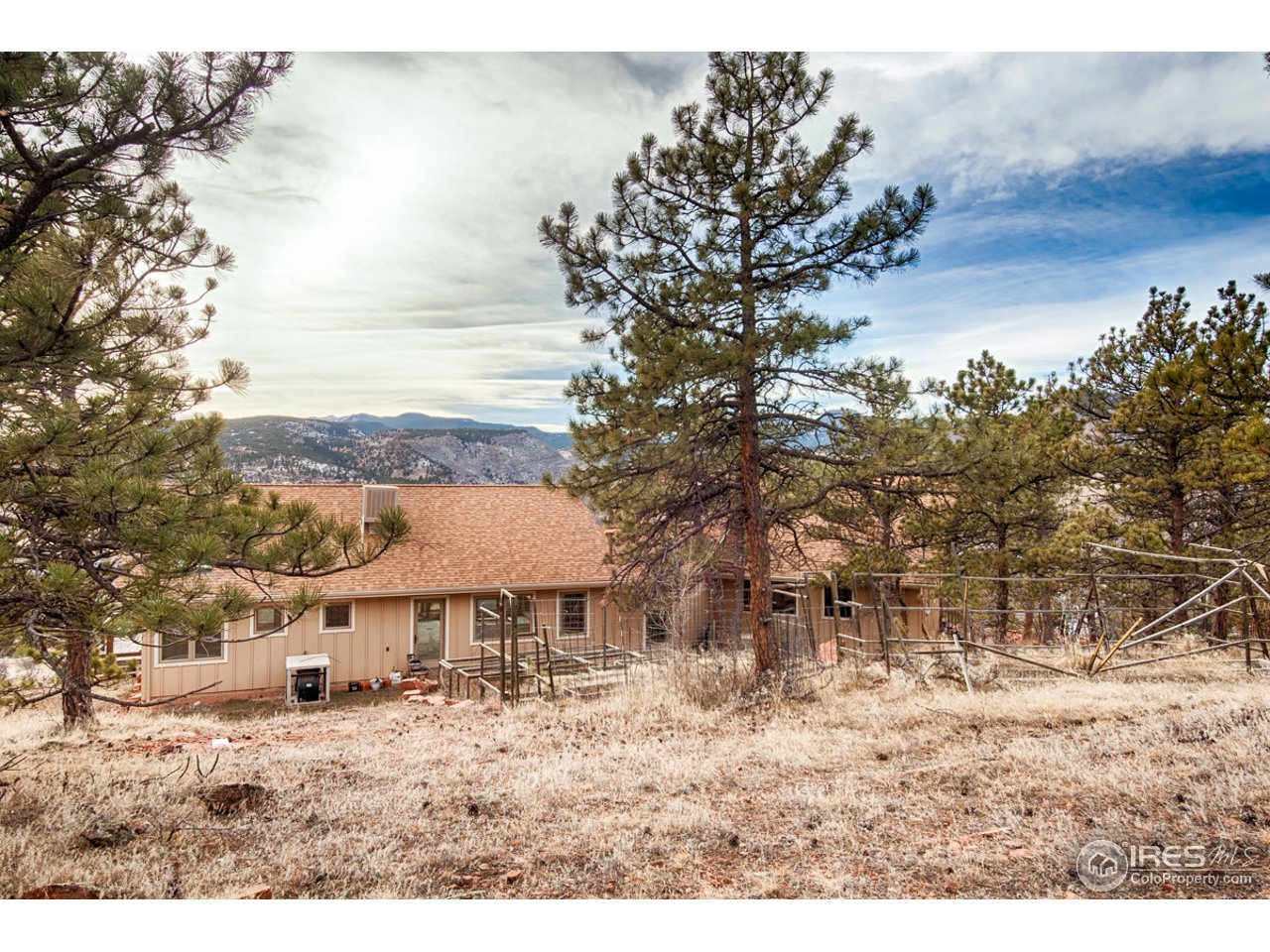 601 Eagle Ridge Road Longmont, CO 80503 - Photo 40 of 40 a view of a town with large trees
