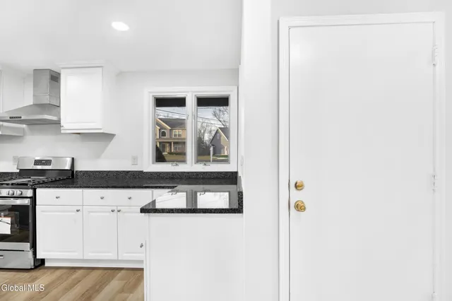 $399,000 | 1 Alva Drive, Colonie, NY 12110