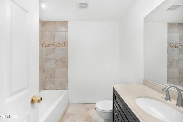 $399,000 | 1 Alva Drive, Colonie, NY 12110