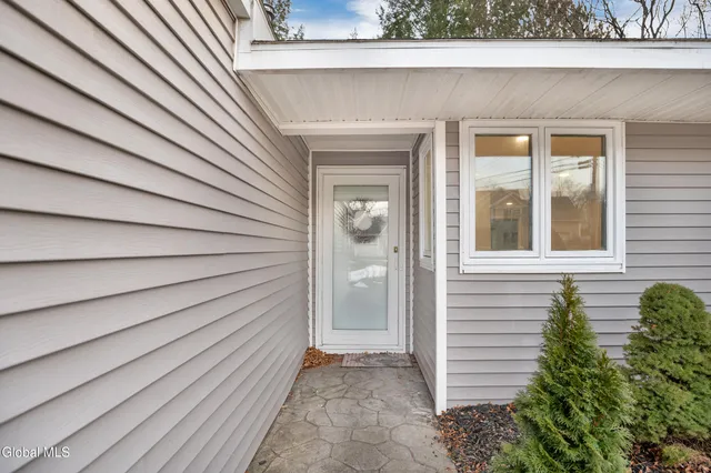 $399,000 | 1 Alva Drive, Colonie, NY 12110