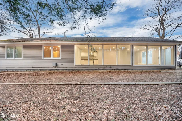 $399,000 | 1 Alva Drive, Colonie, NY 12110